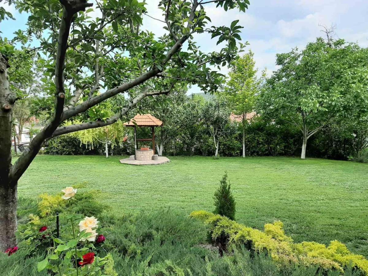 Villa Prolet General-Kantardzhievo Bagian luar foto
