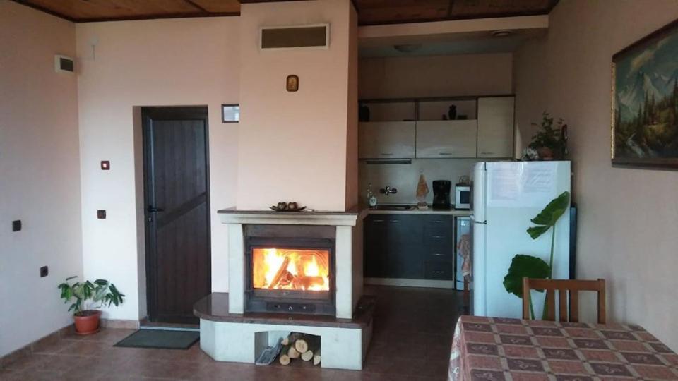 Villa Prolet General-Kantardzhievo Bagian luar foto