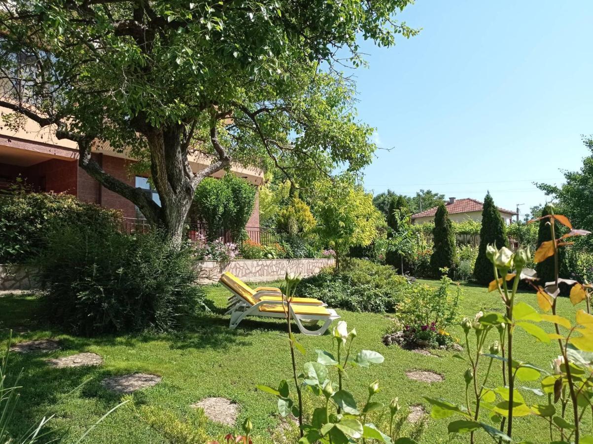Villa Prolet General-Kantardzhievo Bagian luar foto