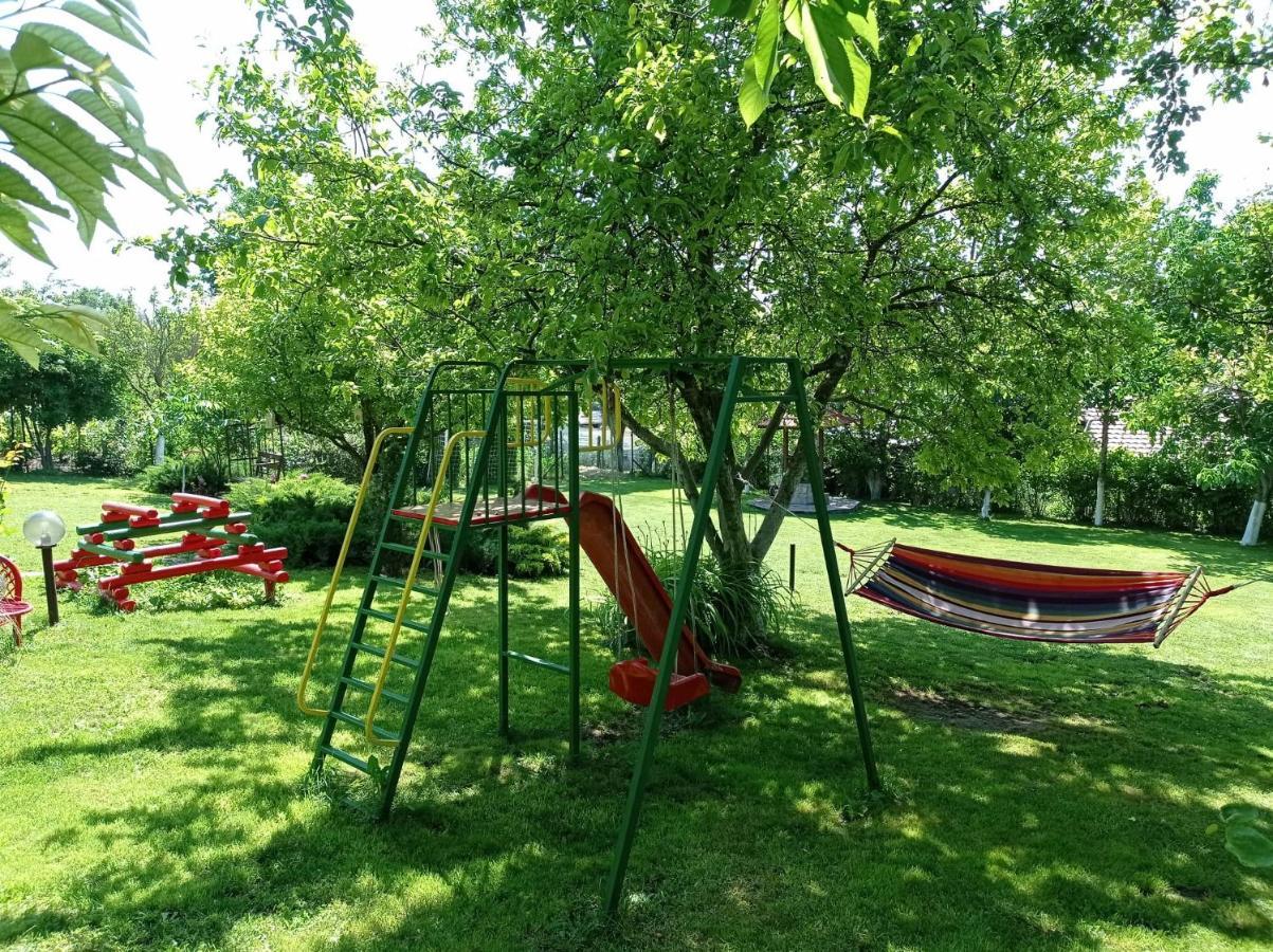 Villa Prolet General-Kantardzhievo Bagian luar foto